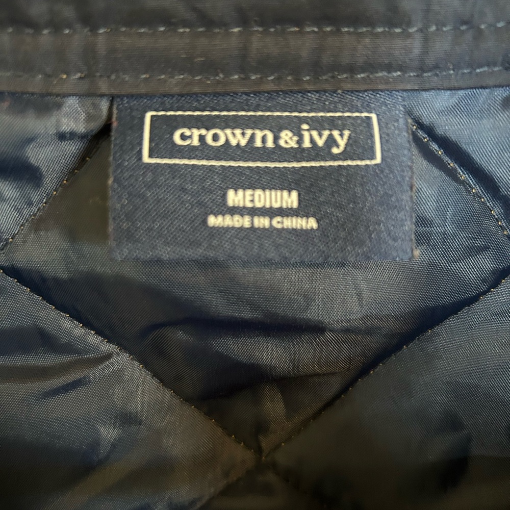 Men’s crown and ivy quilted vest - Picture 2 of 3